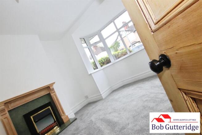 BAY FRONTED SITTING ROOM