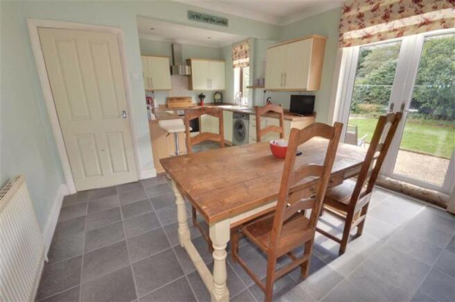 DINING KITCHEN