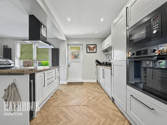3 bed Semi-Detached for sale Image 6