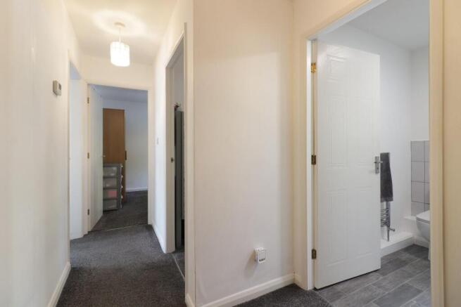 2 bed Flat for sale Image 11