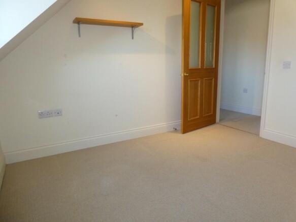 2nd bedroom