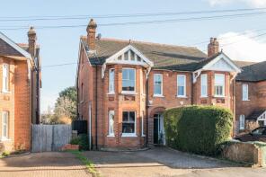 32, Temple Road, Epsom KT19 8HA