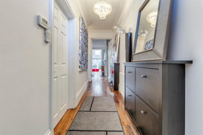 hallway to garden.jpg