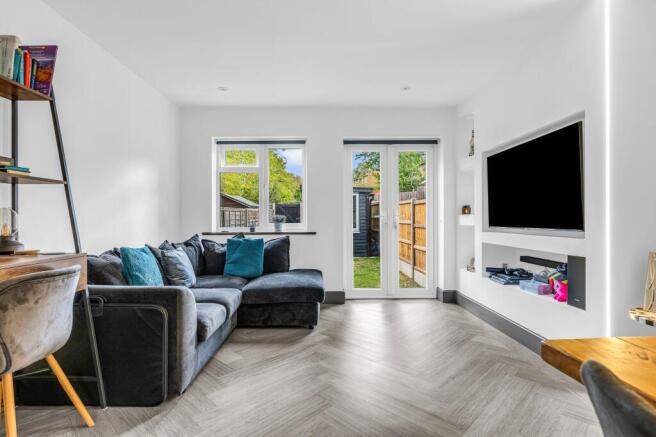 Wheatsheaf Drive, Ware, SG12 photo 4