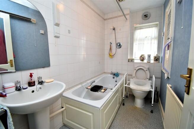 Photo 10