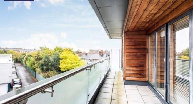 balcony hawbridge main photo 