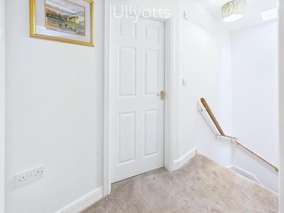 3 bed Terraced for sale Image 9