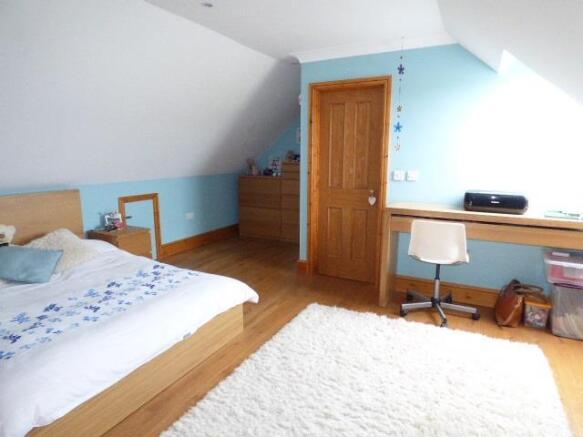 BEDROOM 5