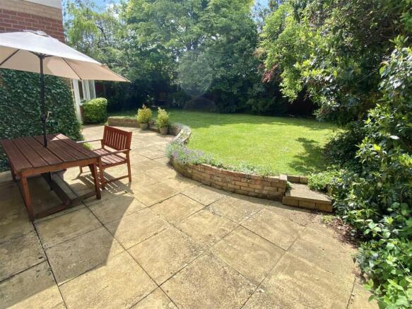 garden1.jpg