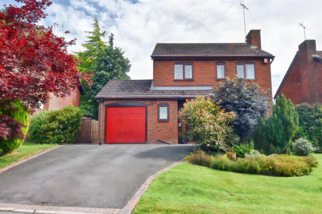4-bed detached on Forty Acre Close, Loggerheads, £360,000
