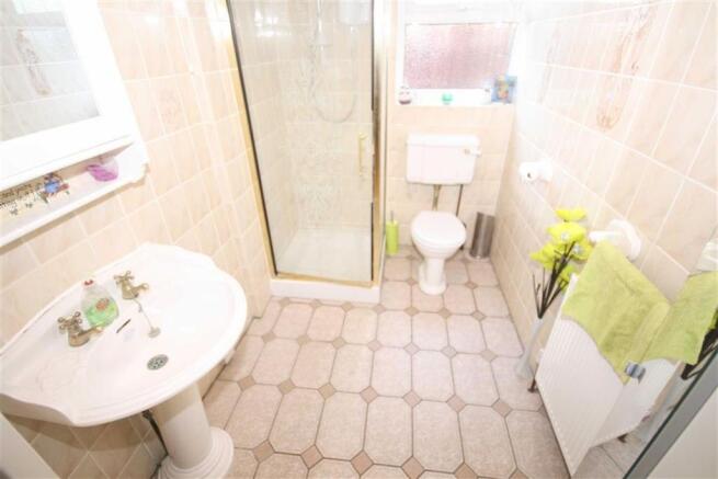 Downstairs WC / Show