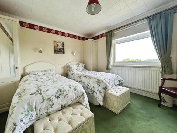 2 bed Apartment for sale Image 5