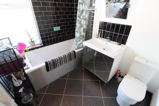 Bathroom / WC