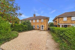 2, Wavell Close, Shinfield RG2 8EJ