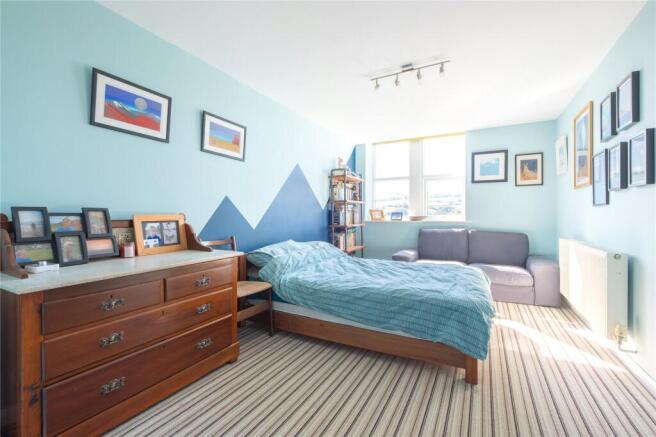 5 bed Terraced for sale Image 12