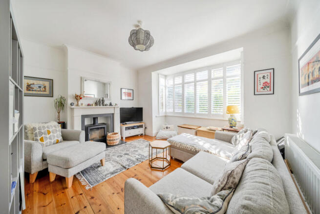 1370252-4-68f7918...