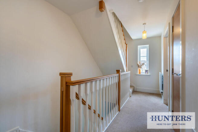 4 bed Semi-Detached for sale Image 9