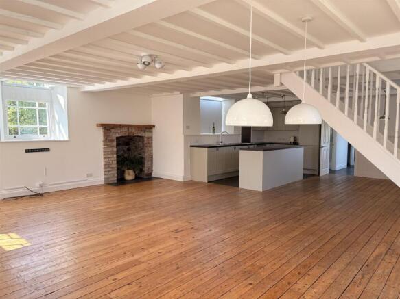 Lounge kitchen diner 2.jpg