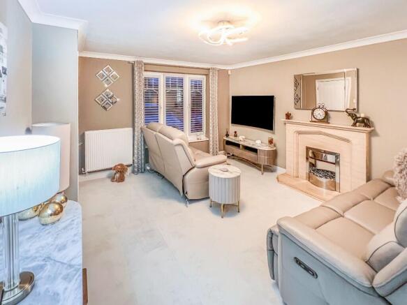 4 bed Detached for sale Image 5