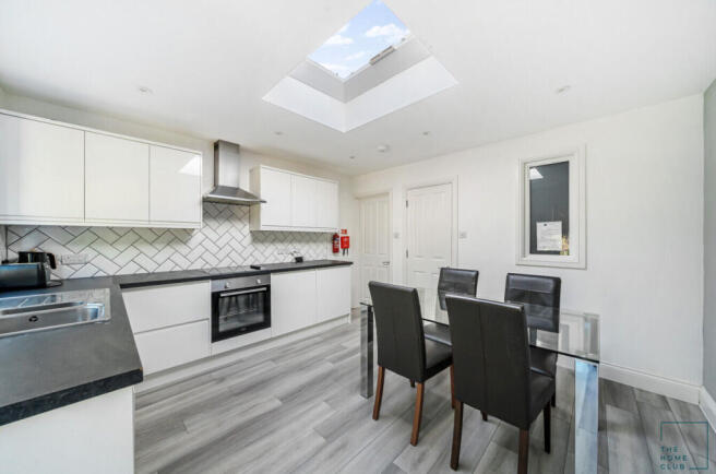 09ab363a-9ef7-4935-b694-8121977a6999