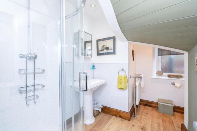 Cottage Bathroom