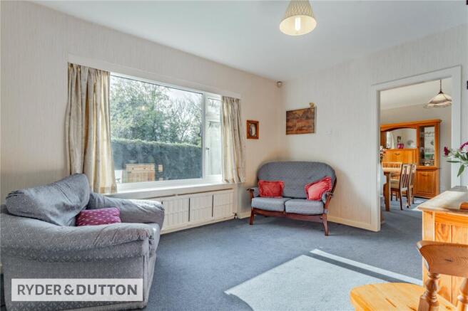 5 bed Detached for sale Image 9