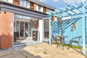 2, Grace Cottages, Staunton Road, Havant PO9 1DH