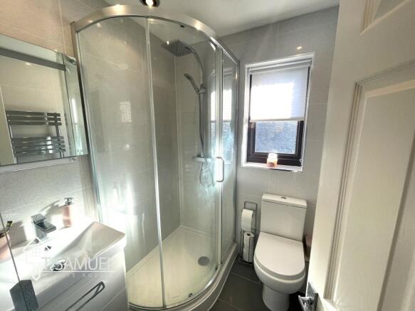 Ensuite 1.JPG