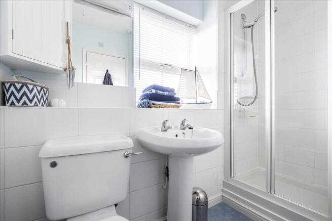 EN SUITE