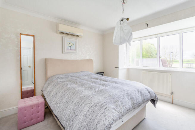 Bedroom 1a