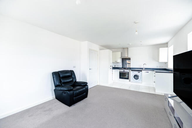 2 bed Apartment for sale Image 4