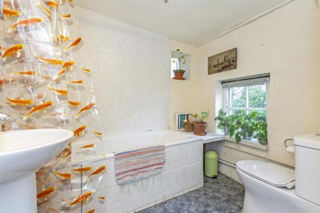 Hillgrove Cottage 293583 (20).jpg