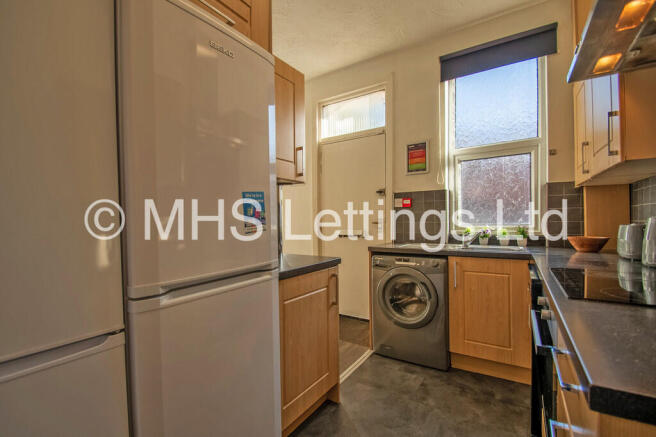 5 bed Terraced to rent Image 6