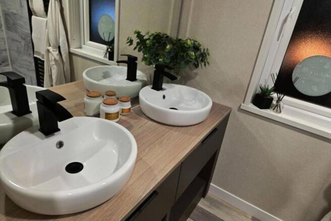 2 bed Lodge for sale Image 11