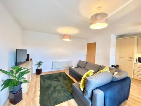 2 bed Apartment for sale Image 7