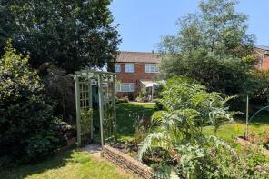 11, Bruce Close, Fareham PO16 7QJ