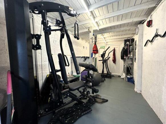 Garage/Gym