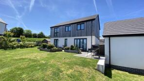6, Windmill Park, Launceston PL15 9GZ