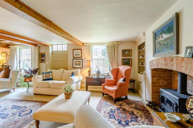 8433227-interior06.jpg