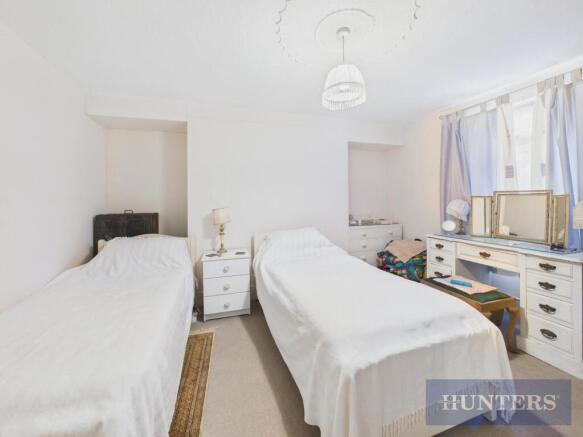 2 bed Flat for sale Image 4