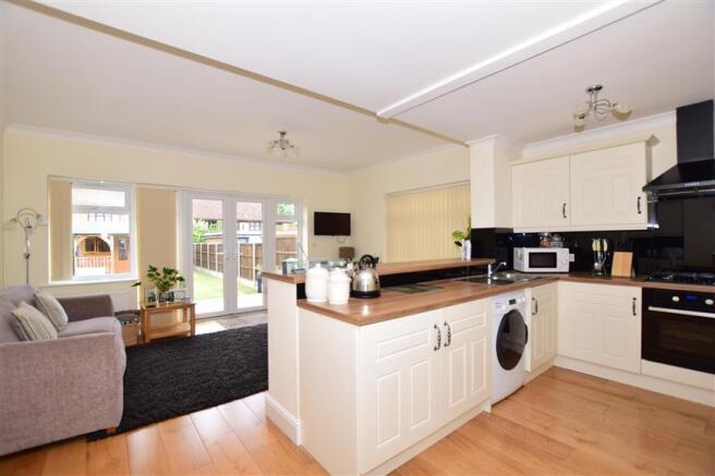 Kitchen/Dining Area