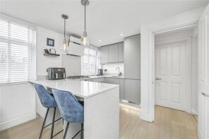 Flat C, 48, Ravenslea Road, London SW12 8RX