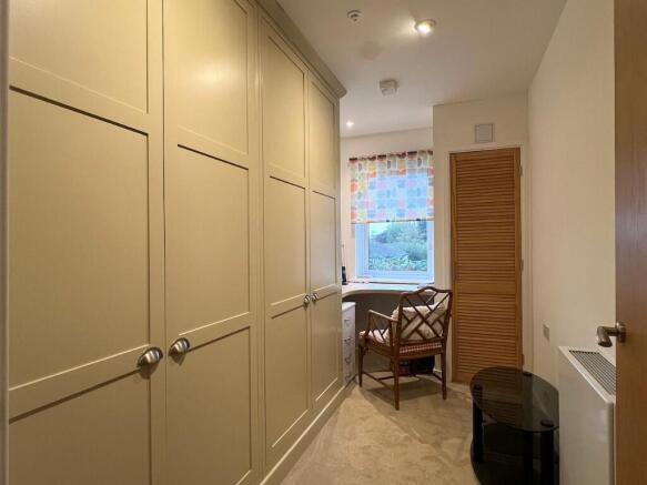 2 bed Apartment for sale Image 12