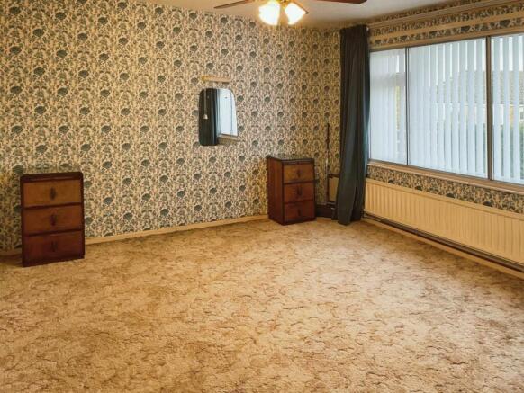 2c4bb1c4-bed 201.jpg
