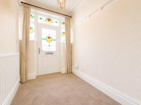 3 bed Semi-Detached to rent Image 6