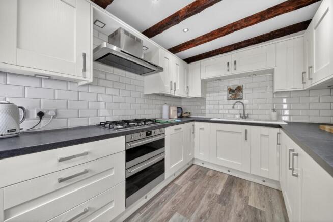 3 bed Bungalow for sale Image 8
