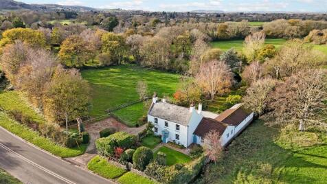 Striking detached 3,000 sq ft period family home with c 2 acres of land with outbuildings