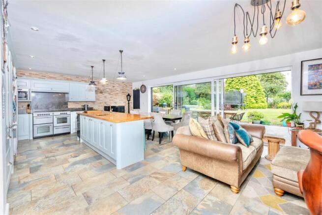 28 High Street (33).jpeg