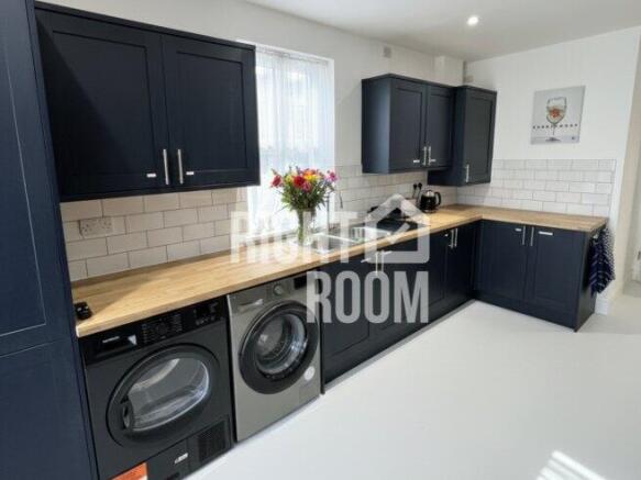 room-2-76-oriel-road-po2-9eq-1041963