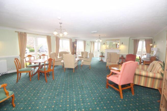 COMMUNAL LOUNGE